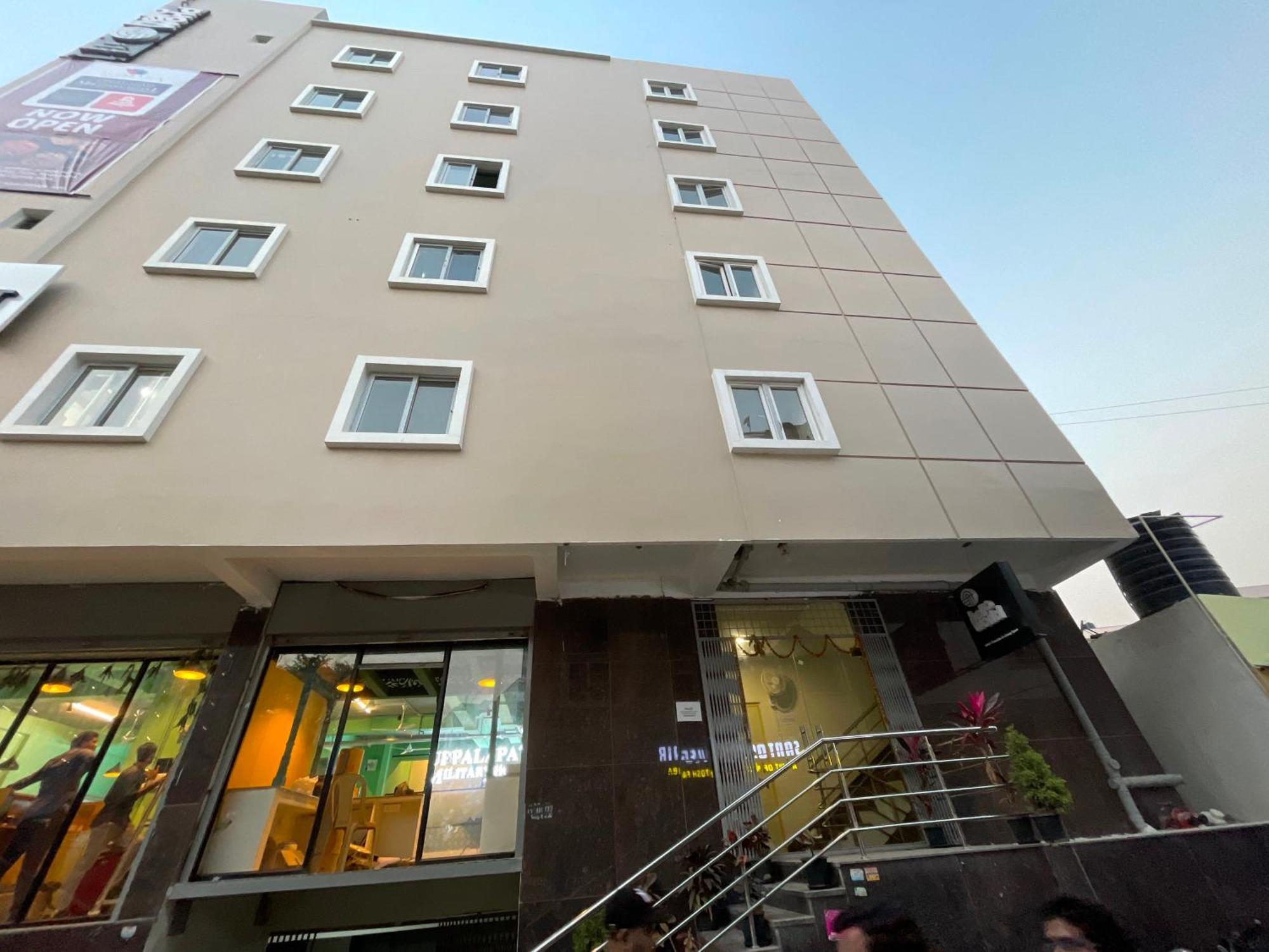 Hotel O Helloworld Tech View Haiderabad Buitenkant foto